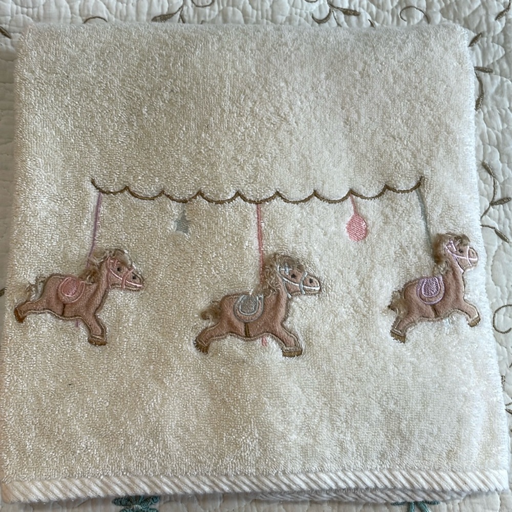 Adorable Embroidered Bath Towel with Two Washcloths